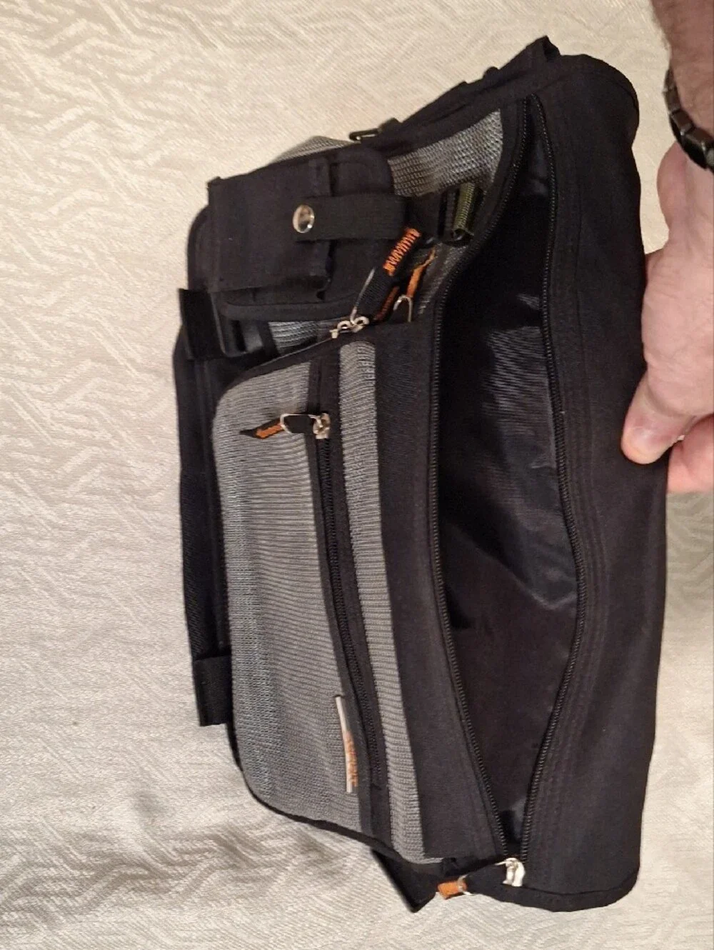 ESPIRIT Black and Gray Men's Messenger Bag with Utility Pouch